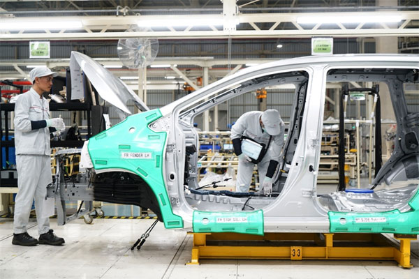  Mitsubishi: Nissan Tengah Siapkan Kembaran Xpander