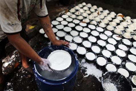  Harga Karet Melonjak Lebih dari 2%