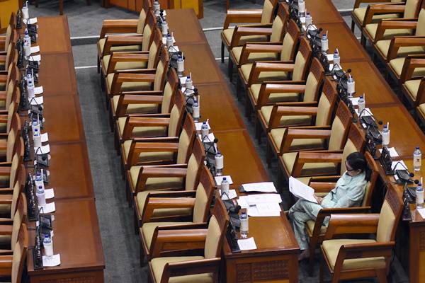  Banyak Bangku Kosong saat Rapat Paripurna DPR