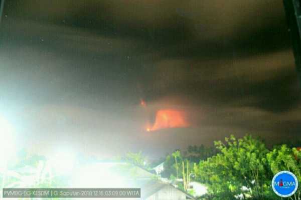  Gunung Soputan Erupsi Dini Hari Tadi