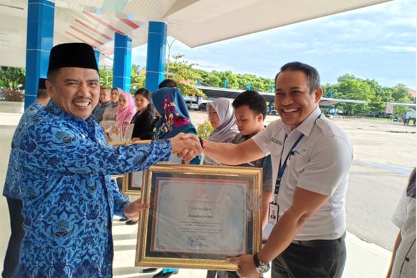  Bandara Internasional Sultan Hasanuddin Sabet 3 Penghargaan dari Bupati Maros