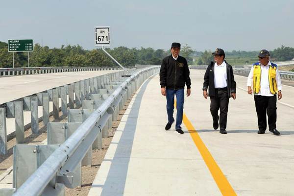  Presiden Jokowi Resmikan Jalan Tol Trans Jawa