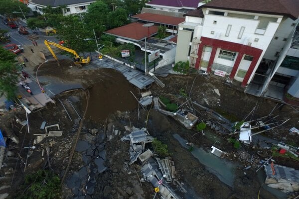  Kontraktor Dapati Penurunan Tanah Sebelum Raya Gubeng Amblas