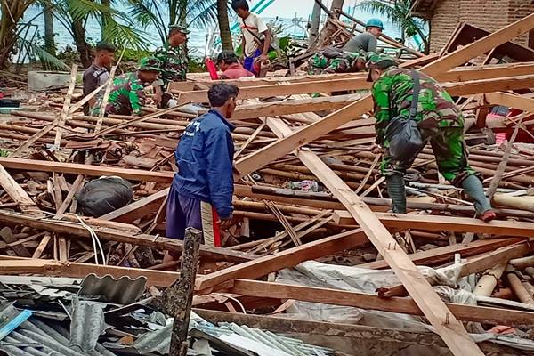  Bantu Korban Tsunami, Kodam II/Sriwijaya Kirim Pasukan TNI