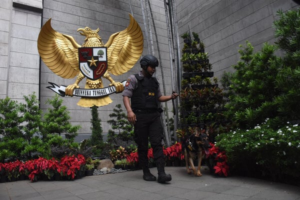  Jelang Natal, Gereja Katedral Bersolek Bernuansa Indonesia