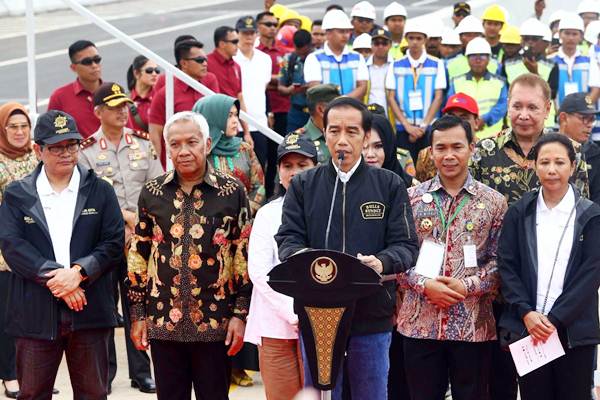  Tidak Libur, Jokowi Tinjau Proyek Bendungan Sukamahi dan Ciawi