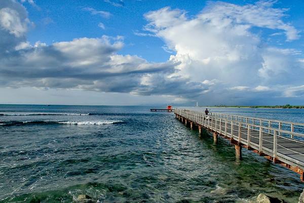 Pantai Tanjung Lesung/indonesia.travel