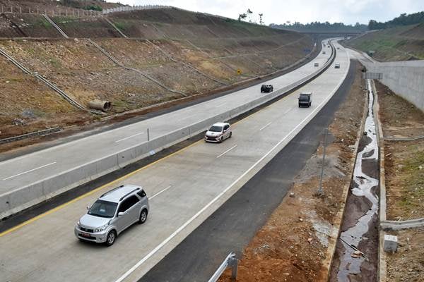  Talut Tol Salatiga-Kartasura Longsor, tetapi Badan Jalan Tol Aman Dilintasi