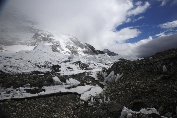  2 Perempuan Sherpa Akan Taklukan Gunung Everest