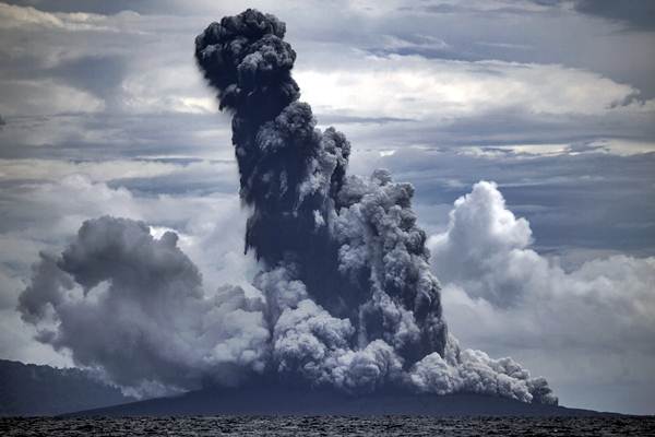  Erupsi Gunung Anak Krakatau di Awal 2019
