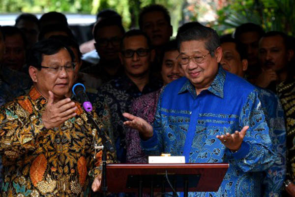  SBY Turun Tangan Beri Masukan Prabowo-Sandi untuk Debat Perdana