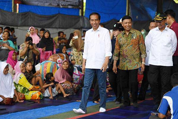 Presiden Jokowi Tinjau Penanganan Bencana di Lampung Selatan