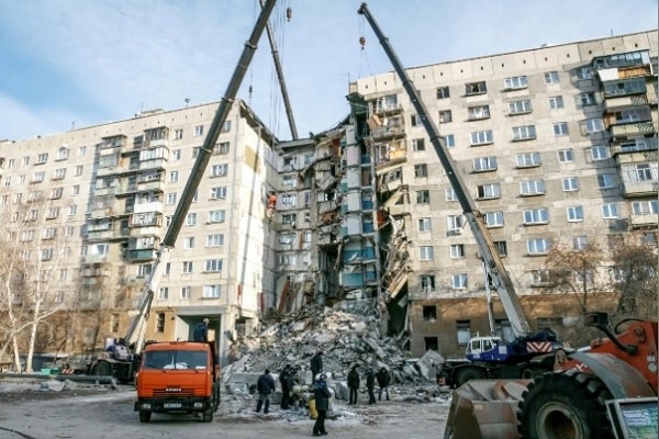  Apartemen Runtuh, Korban Tewas 33 Orang, 8 Hilang