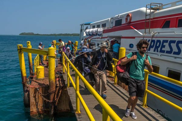  Kapal di Karimunjawa Beroperasi Jumat, 244 Wisatawan bisa Pulang