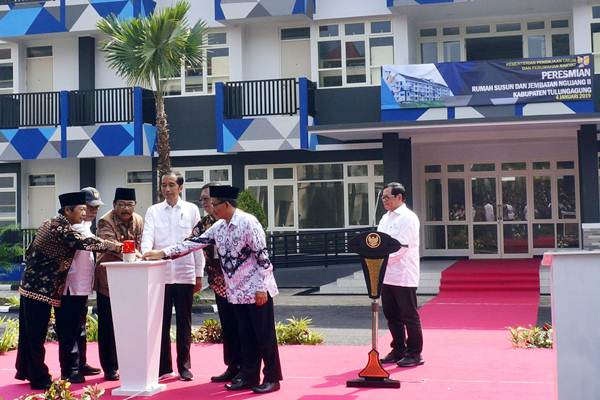  Presiden Jokowi Resmikan Rusun di Tulungagung