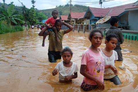  Jalan Walikota di Jayapura Terputus Akibat Longsor 15 Meter