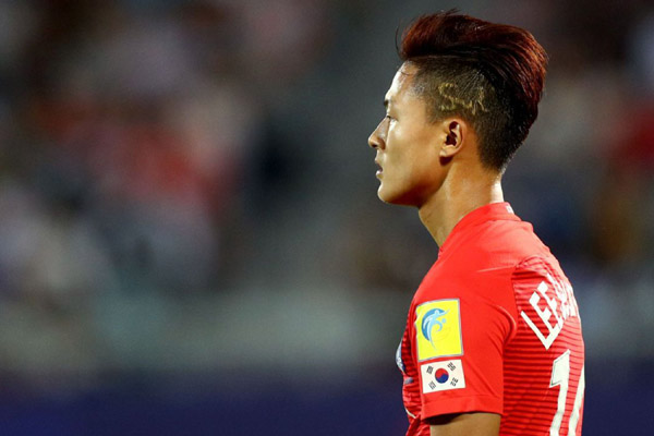  Korea Selatan Panggil Lee Seung-woo ke Piala Asia