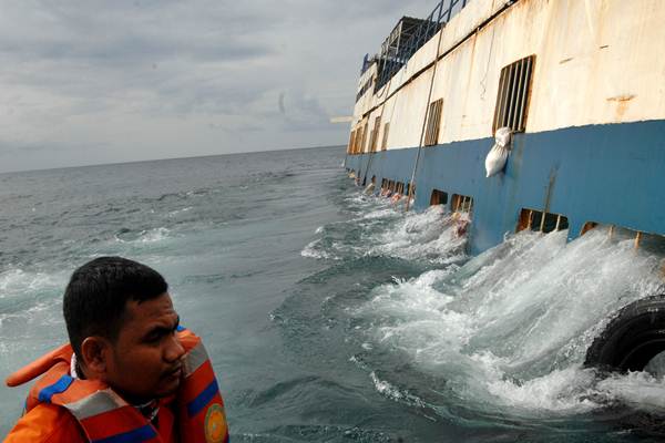  Kapal Bermuatan Sawit Hilang di Perairan Ujung Karawang