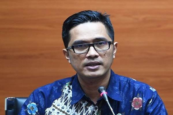  KPK Angkut 12 Anggota DPRD Malang Tersangka Korupsi Pakai Kereta Api