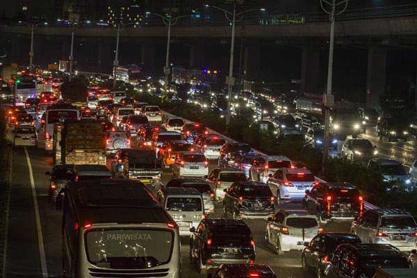  Kemacetan Jabodetabek Timbulkan Kerugian Hingga Rp100 Triliun per Tahun