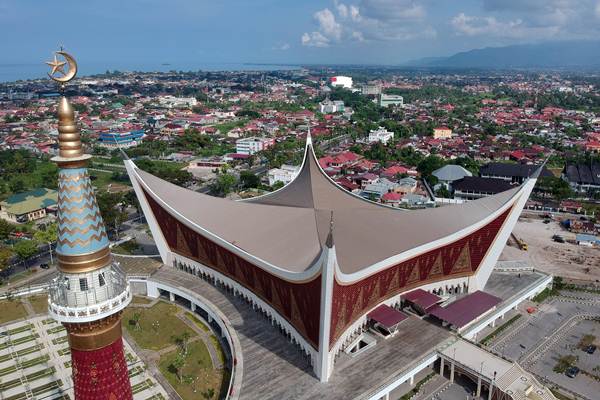  Wisata Menara Pandang Masjid Raya Sumatra Barat