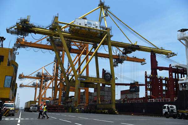  Tarif Transhipment Turun 35 Persen, Volume Kontainer Domestik Tanjung Perak Diyakini Naik 30 Persen