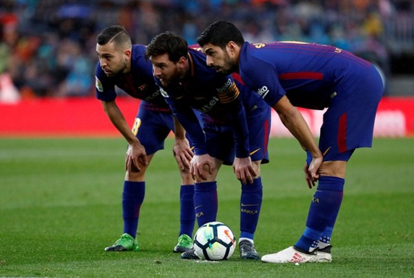  Prediksi Barcelona vs Levante: Tertinggal 1-2, Messi dan Suarez?