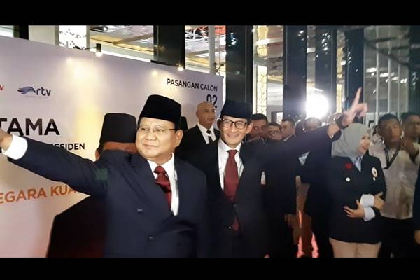  Tampil Necis, Prabowo-Sandi Tiba di Debat Capres 17 Januari