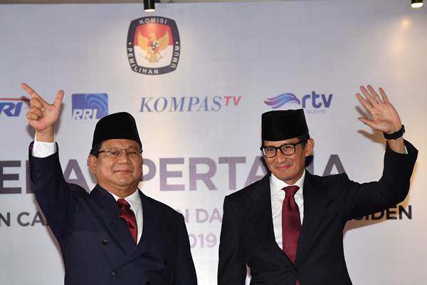  Sebelum Debat Capres, Prabowo-Sandi Salat Maghrib Berjamaah dan Doa Bersama  