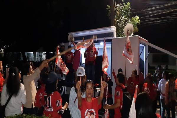  Pendukung Jokowi & Prabowo Mulai Penuhi Area ‘Nobar’ Debat Pilpres 17 Januari