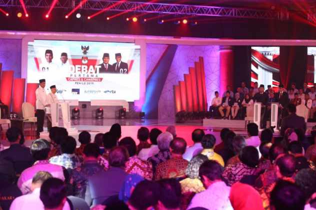  Debat Capres: Jokowi Singgung Soal Operasi Plastik, Penonton Tertawa 