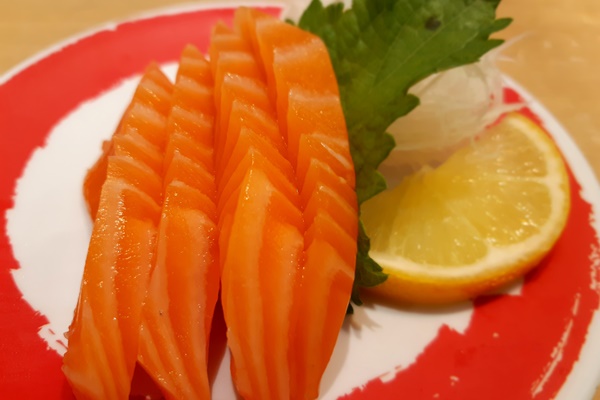  EAT : Menikmati 3 Olahan Salmon