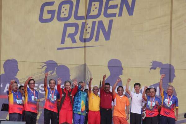  Ribuan Pelari Ramaikan Golden Run 2019 di GBK Senayan