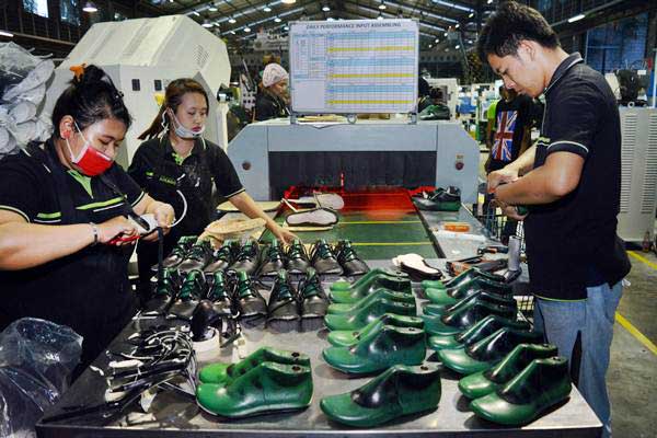  Industri Sepatu Jatim Diprediksi Tumbuh 6%