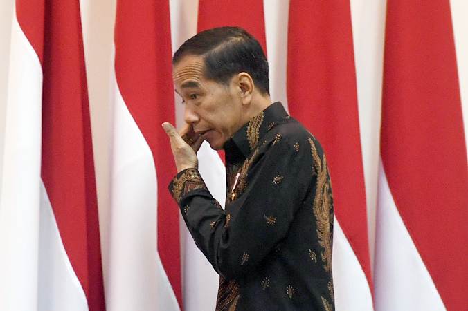 Presiden Joko Widodo tiba untuk memimpin rapat terbatas tentang Minyak dan Gas Bumi, di Kantor Kepresidenan, Jakarta, Rabu (23/1/2019)./ANTARA-Akbar Nugroho Gumay 