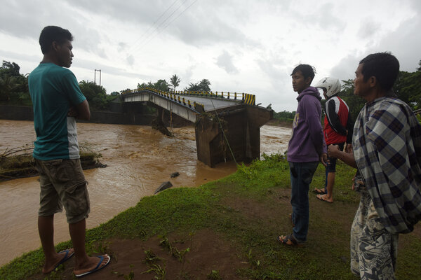  Banjir Gowa Paksa 3.095 Orang Mengungsi