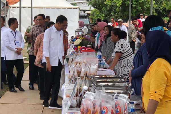  Di Era Jokowi, 4 Juta Lebih Nasabah Terima Bantuan Program Mekaar