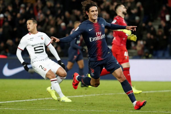  Cavani Cetak 2 Gol, PSG Makin Mantap di Pucuk Klasemen Liga Prancis