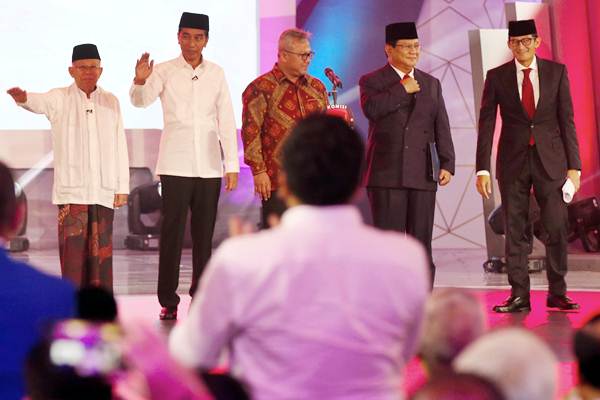  Elektabilitas Jokowi-Ma\'ruf Masih Ungguli Prabowo-Sandi Pascadebat Capres Putaran Pertama