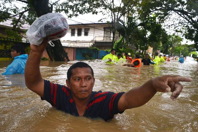 Kota Manado Dilanda Banjir