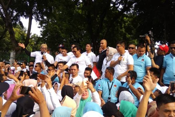  Prabowo Jalan Sehat Bersama Relawan Roemah Djoeang, Ada Anies Baswedan dan Titiek
