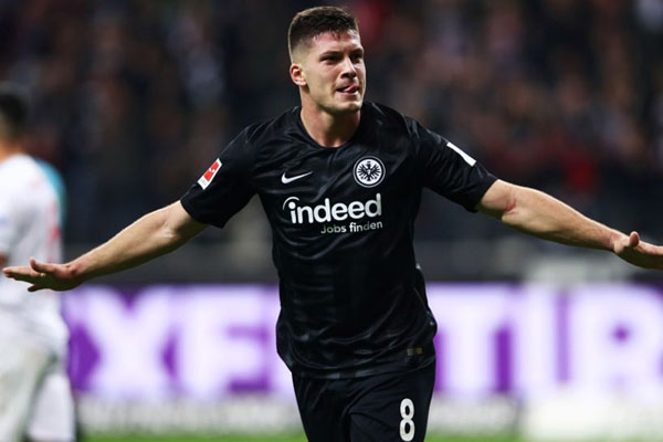 Luka Jovic & Marco Reus Bersaing Ketat Top Skor Bundesliga