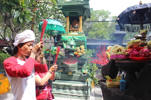  Masyarakat Hindu, Budha, dan Konghuchu di Bali Rayakan Imlek