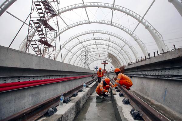  KERETA RINGAN  : Lahan Stasiun Belum Siap