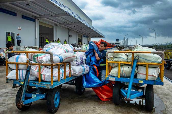  Garuda Indonesia Dorong Penyesuaian Bisnis Logistik
