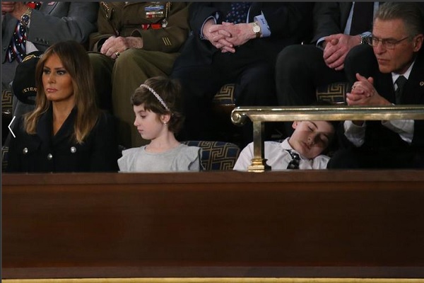  Tertidur Selama Presiden Trump Pidato, Bocah Bernama Joshua Trump Dianggap Pahlawan