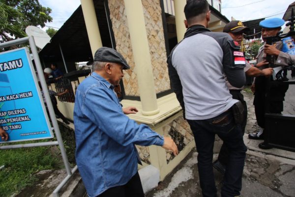 Polisi Periksa Ketum PA 212, Amien Rais: Pak Jokowi, Anda Bagaimana Maunya?