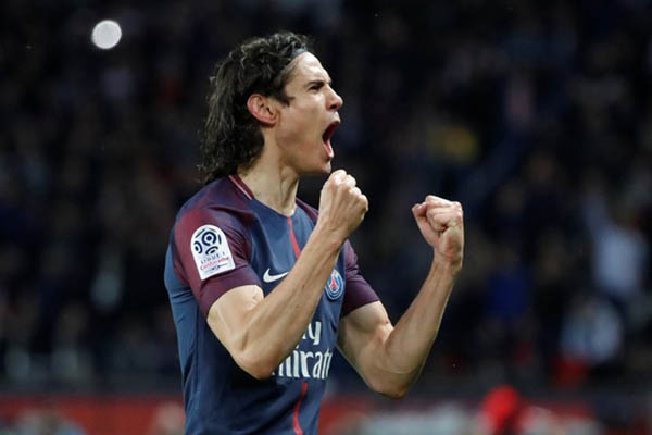  Hasil Liga Prancis: Cavani Cetak Gol Kemenangan PSG, Lalu Cedera