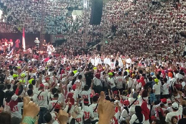  Istora Senayan Diramaikan Alumni SMA Jakarta Sambut Jokowi