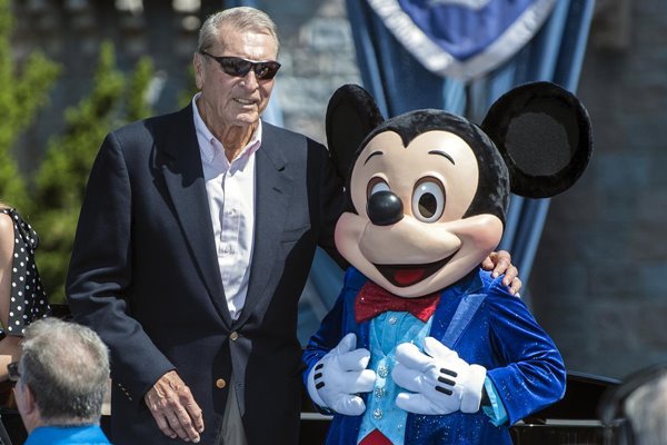  Mantan CEO Disney Ron Miller Tutup Usia